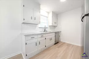 805 Coventry Cir, Perry, GA 31069 - Photo 9