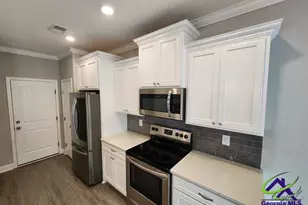 205 Laurel Springs Dr, Macon, GA 31206 - Photo 5