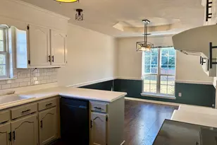 205 Bowen Dr, Warner Robins, GA 31088 - Photo 9