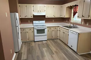 210 Addison Ln, Perry, GA 31069 - Photo 3