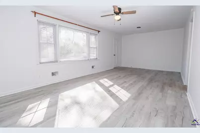 105 Larryton Drive, Cochran, GA 31014 - Photo 7