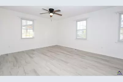 105 Larryton Drive, Cochran, GA 31014 - Photo 15