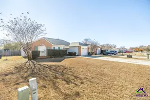 212 Tyson Glen Dr, Warner Robins, GA 31088 - Photo 3