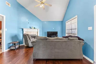 221 Wembley Drive, Warner Robins, GA 31088 - Photo 9