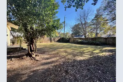 221 Meadowdale Drive, Warner Robins, GA 31088 - Photo 9