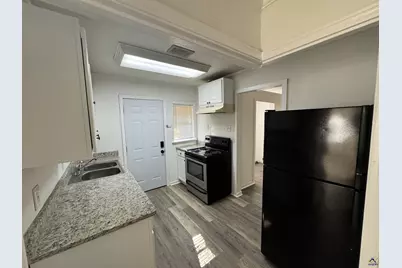 221 Meadowdale Drive, Warner Robins, GA 31088 - Photo 5