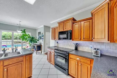 124 Roseine Drive, Warner Robins, GA 31088 - Photo 13