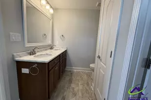 422 Lamplight Dr, Byron, GA 31008 - Photo 9