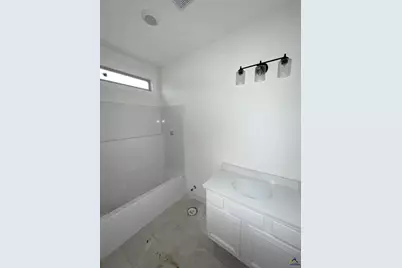 200 Farmland Circle, Perry, GA 31069 - Photo 9