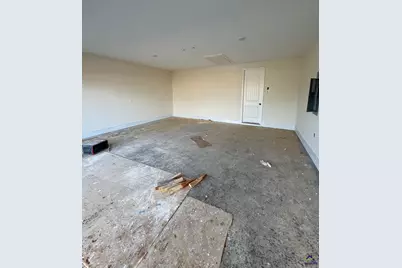 202 Farmland Circle, Perry, GA 31069 - Photo 3