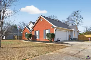 200 Wavertree Dr, Warner Robins, GA 31088 - Photo 3