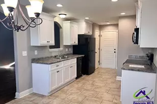 106 Ellington Ct, Perry, GA 31069 - Photo 3