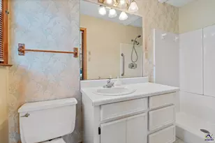 104 Lakeside Dr, Warner Robins, GA 31088 - Photo 17