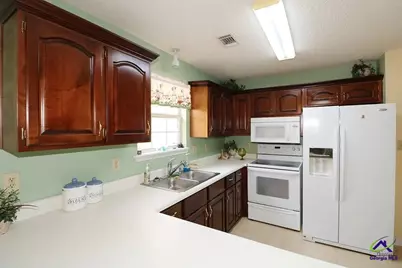 107 Woodfield Drive, Warner Robins, GA 31088 - Photo 7