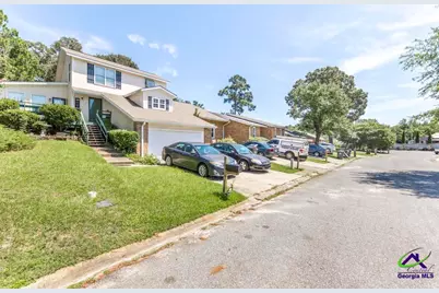 101 Leisure Lake Court, Warner Robins, GA 31088 - Photo 1