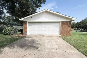 128 Barnesdale Dr, Warner Robins, GA 31093 - Photo 3