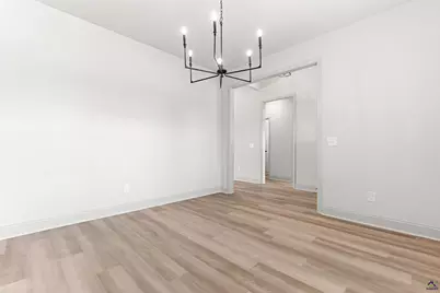 126 Early Drive, Byron, GA 31008 - Photo 9