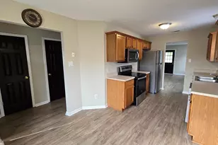 202 Chadwyck Cir, Bonaire, GA 31005 - Photo 3