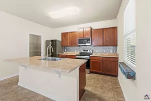 204 Flowing Meadows Dr, Kathleen, GA 31047 - Photo 11