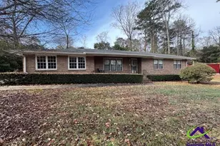 309 N Pleasant Hill, Warner Robins, GA 31093 - Photo 1