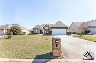 113 Cedarland, Warner Robins, GA 31088 - Photo 1