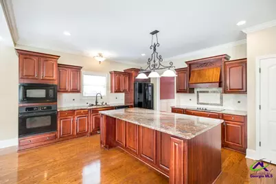 202 Avondale Circle, Warner Robins, GA 31088 - Photo 15