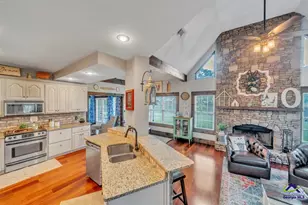 218 Knob Hill Dr, Warner Robins, GA 31088 - Photo 9