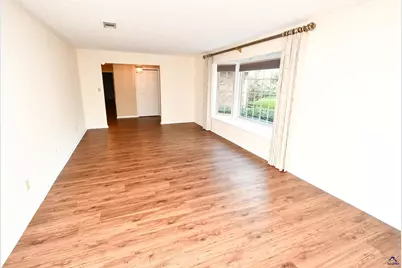 209 Lake Front Drive, Warner Robins, GA 31088 - Photo 11