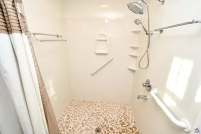 209 Lake Front Drive, Warner Robins, GA 31088 - Photo 37