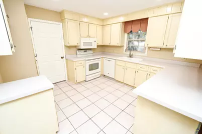 209 Lake Front Drive, Warner Robins, GA 31088 - Photo 17