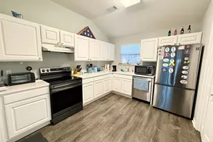 215 Pebble Beach Dr, Perry, GA 31069 - Photo 7