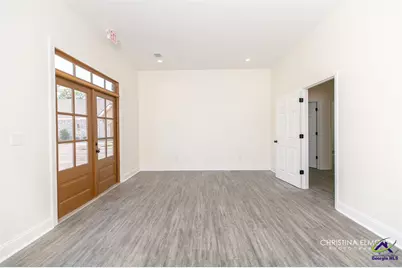 402 General Courtney Hodges Boulevard, Perry, GA 31069 - Photo 9