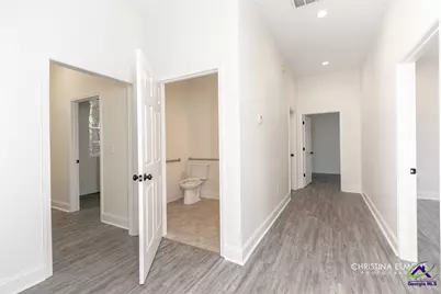 402 General Courtney Hodges Boulevard, Perry, GA 31069 - Photo 13