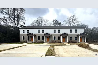 305 N Fourth Street, Warner Robins, GA 31093 - Photo 1