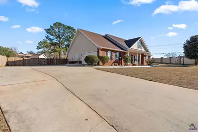 101 Bay Laurel Circle, Warner Robins, GA 31088 - Photo 3