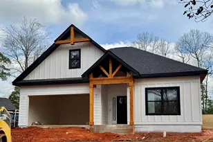 112 Friar Tuck Ave, Warner Robins, GA 00000 - Photo 1