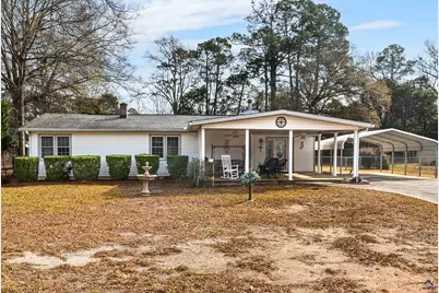 614 Hillcrest Avenue, Perry, GA 31069 - Photo 1
