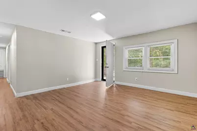 3846 Log Cabin Drive, Macon, GA 31204 - Photo 3