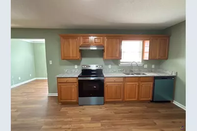 303 Sark Drive, Warner Robins, GA 31088 - Photo 5