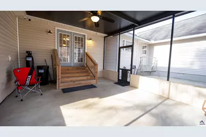 111 Marie Drive, Cochran, GA 31014 - Photo 33