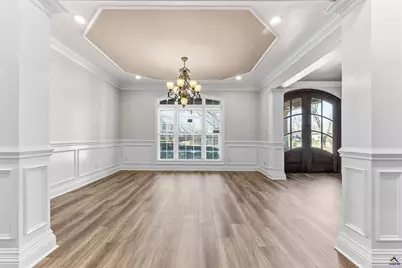 204 Bridgeway Drive, Warner Robins, GA 31088 - Photo 13