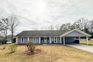 210 Oakridge Dr, Byron, GA 31008 - Photo 5