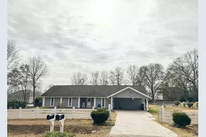 210 Oak Ridge Dr, Byron, GA 31008 - Photo 3