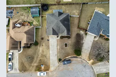 307 Carver Court, Warner Robins, GA 31088 - Photo 3