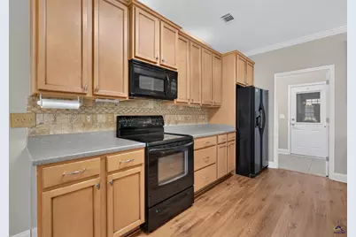 107 Fairway Oaks Drive, Perry, GA 31069 - Photo 13