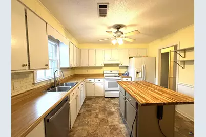 102 Ridge Circle North, Perry, GA 31069 - Photo 11