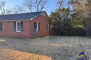 151 Edmondson Cir, Cochran, GA 31014 - Photo 11