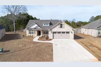 219 Otters Ridge Drive, Kathleen, GA 31047 - Photo 1