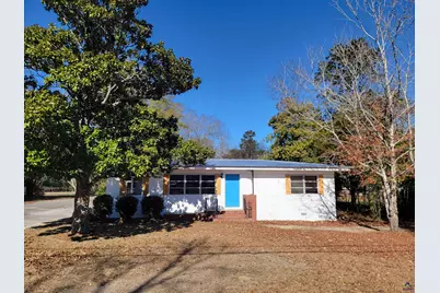 161 E Cherry Street, Cochran, GA 31014 - Photo 1