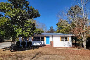 161 E Cherry St, Cochran, GA 31014 - Photo 1